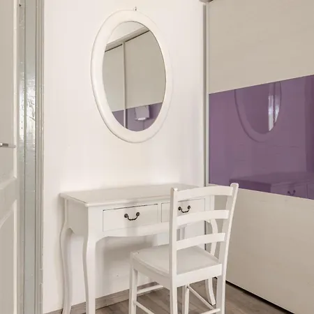Gaby In Center Of Apartman