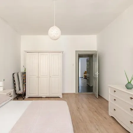 Apartment Gaby In Center Of *